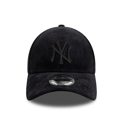 New Era 39THIRTY New York Yankees Baseball Cap - MLB Cord - Black On Black