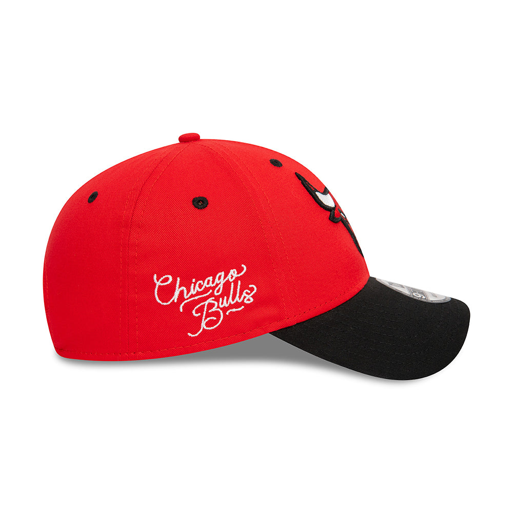 New Era 9FORTY Chicago Bulls Baseball Cap - NBA Side Patch - Red-Black