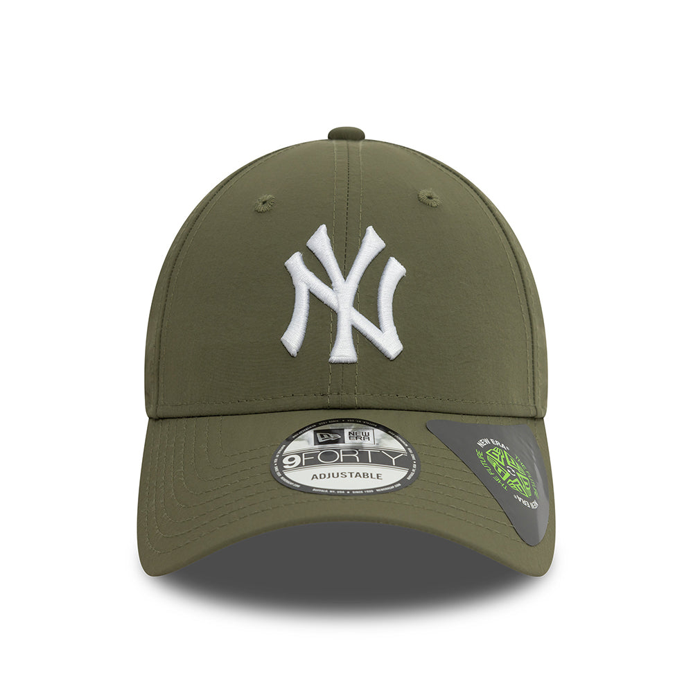 New Era 9FORTY New York Yankees Baseball Cap - MLB Recycled - Olive-White