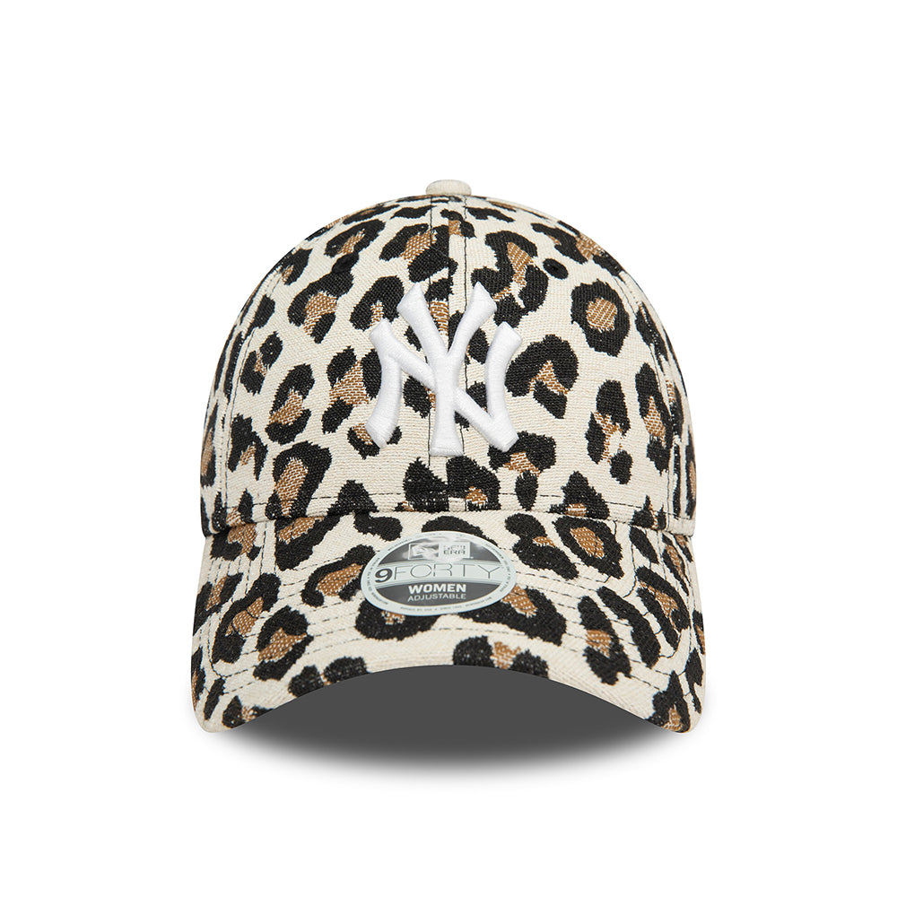 New Era Womens 9FORTY New York Yankees Baseball Cap - MLB AOP Leopard - Beige