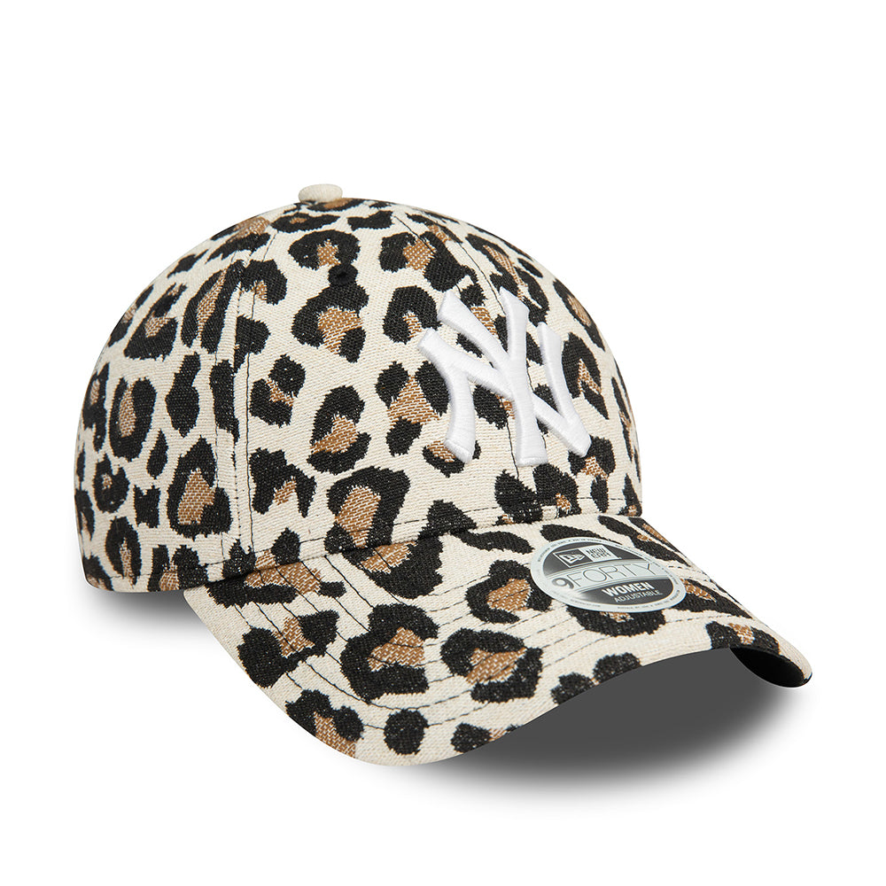 New Era Womens 9FORTY New York Yankees Baseball Cap - MLB AOP Leopard - Beige