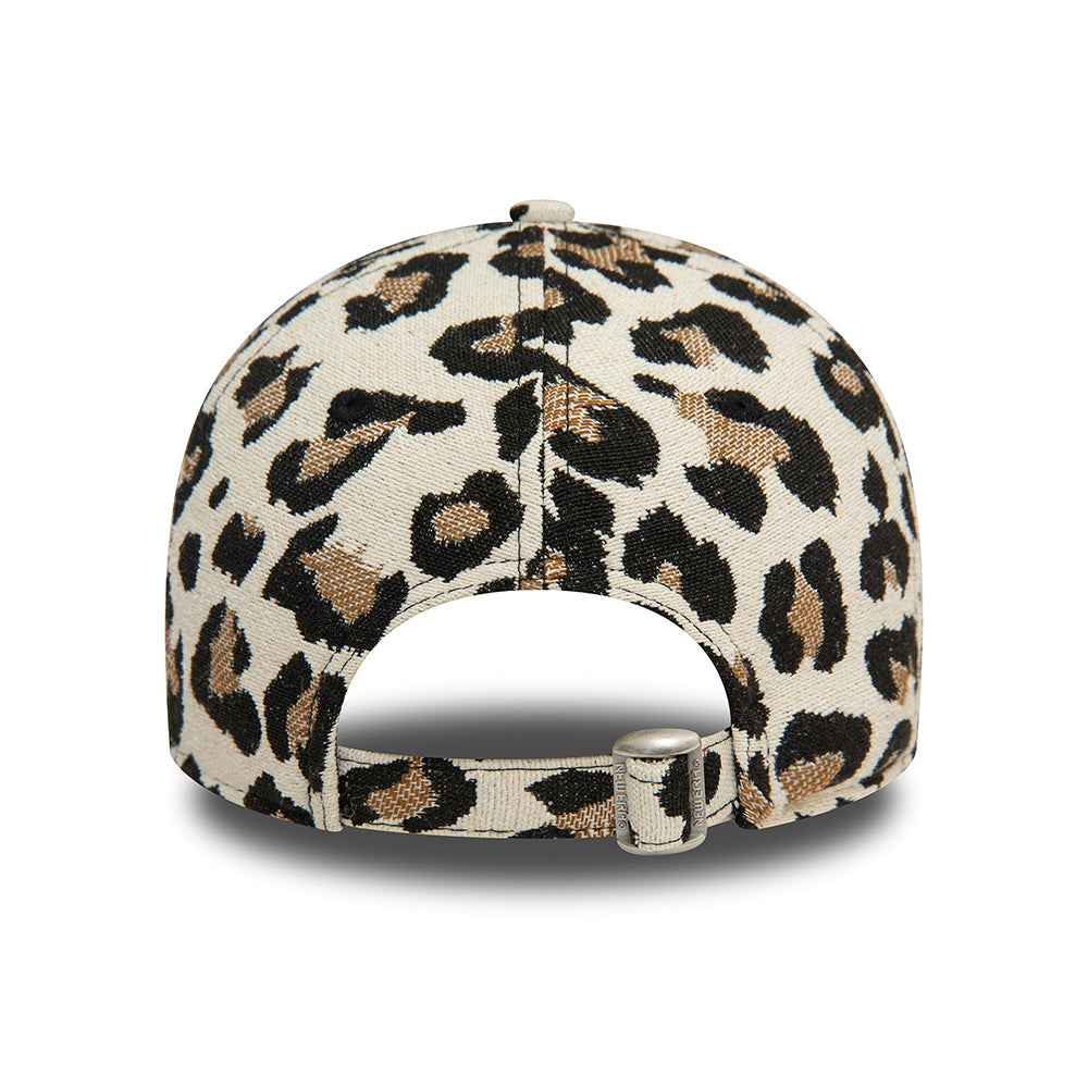 New Era Womens 9FORTY New York Yankees Baseball Cap - MLB AOP Leopard - Beige