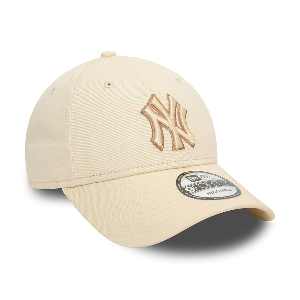 New Era 9FORTY New York Yankees Baseball Cap - MLB Team Outline - Cream-Taupe