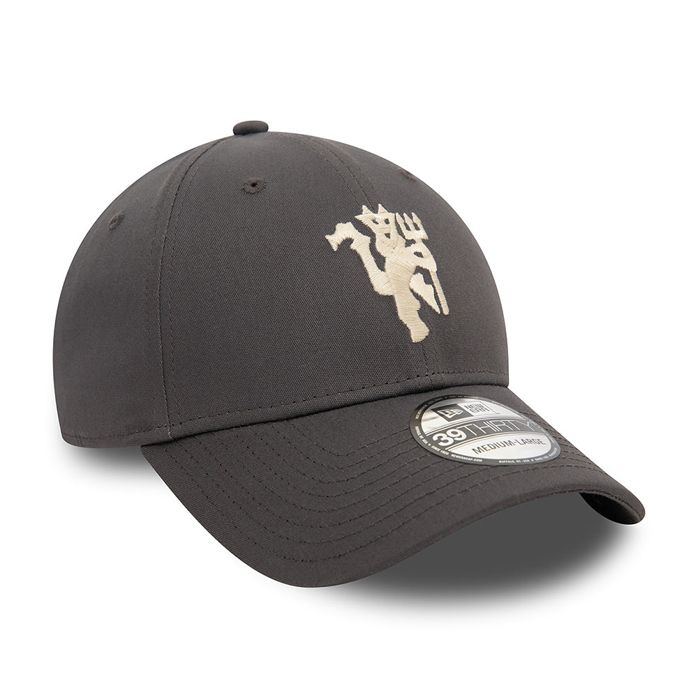 New Era 39THIRTY Manchester United FC Baseball Cap - Devil Crest - Graphite