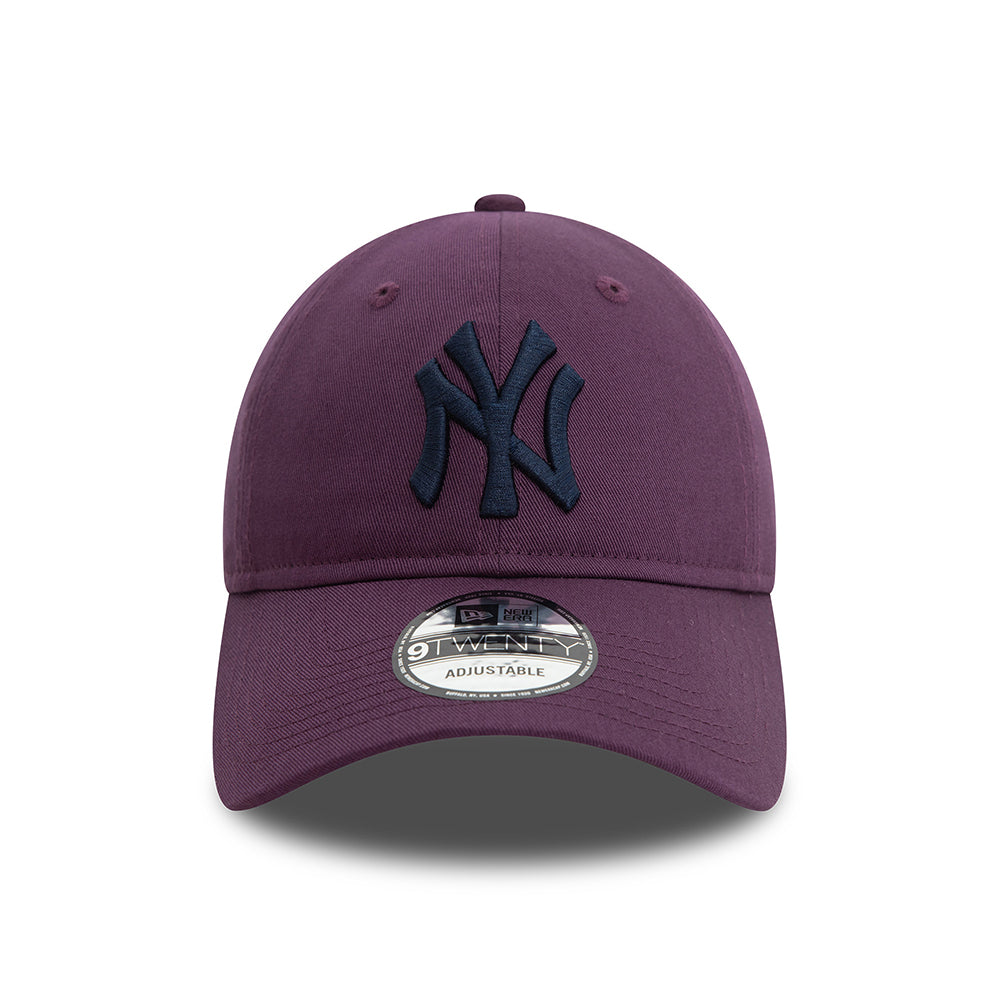 New Era 9TWENTY New York Yankees Baseball Cap - MLB League Essential - Damson-Navy Blue