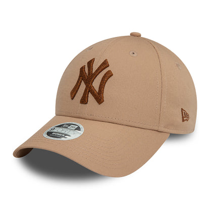 New Era Womens 9FORTY New York Yankees Baseball Cap - MLB Metallic - Taupe