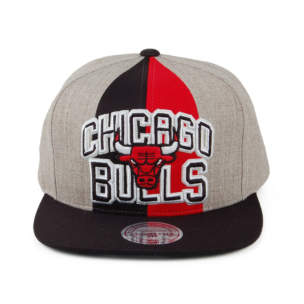 Mitchell & Ness Chicago Bulls Snapback Cap - Equip - Grey