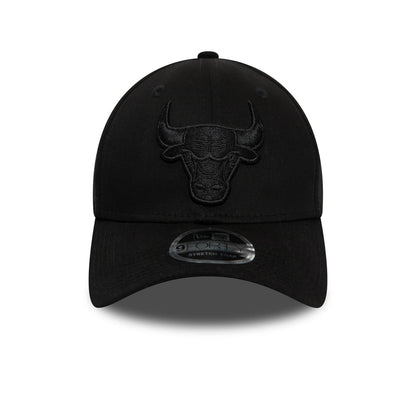 New Era 9FORTY Chicago Bulls Baseball Cap - NBA Stretch Snap - Black On Black