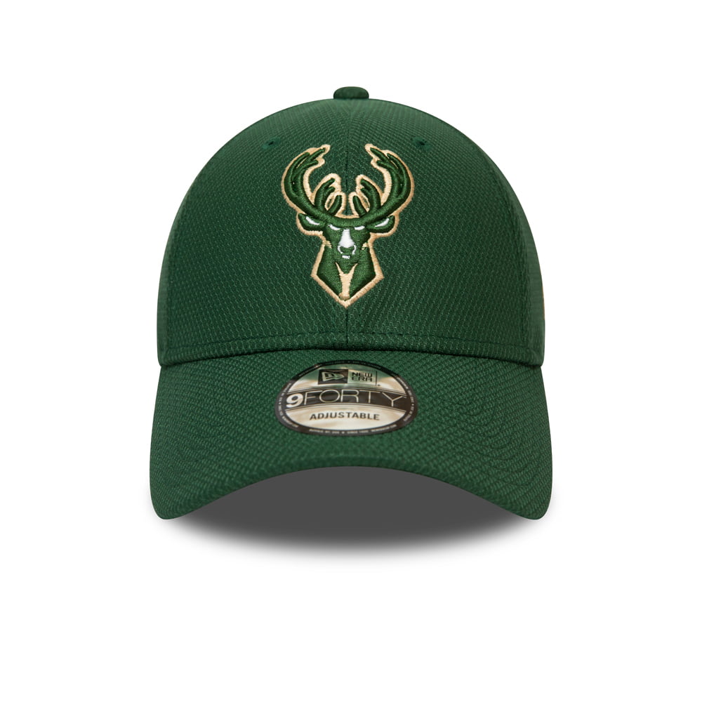 New Era 9FORTY Milwaukee Bucks Baseball Cap - NBA Diamond Era Essential - Green