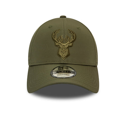 New Era 9FORTY Milwaukee Bucks Baseball Cap - NBA Tonal Nylon - Olive