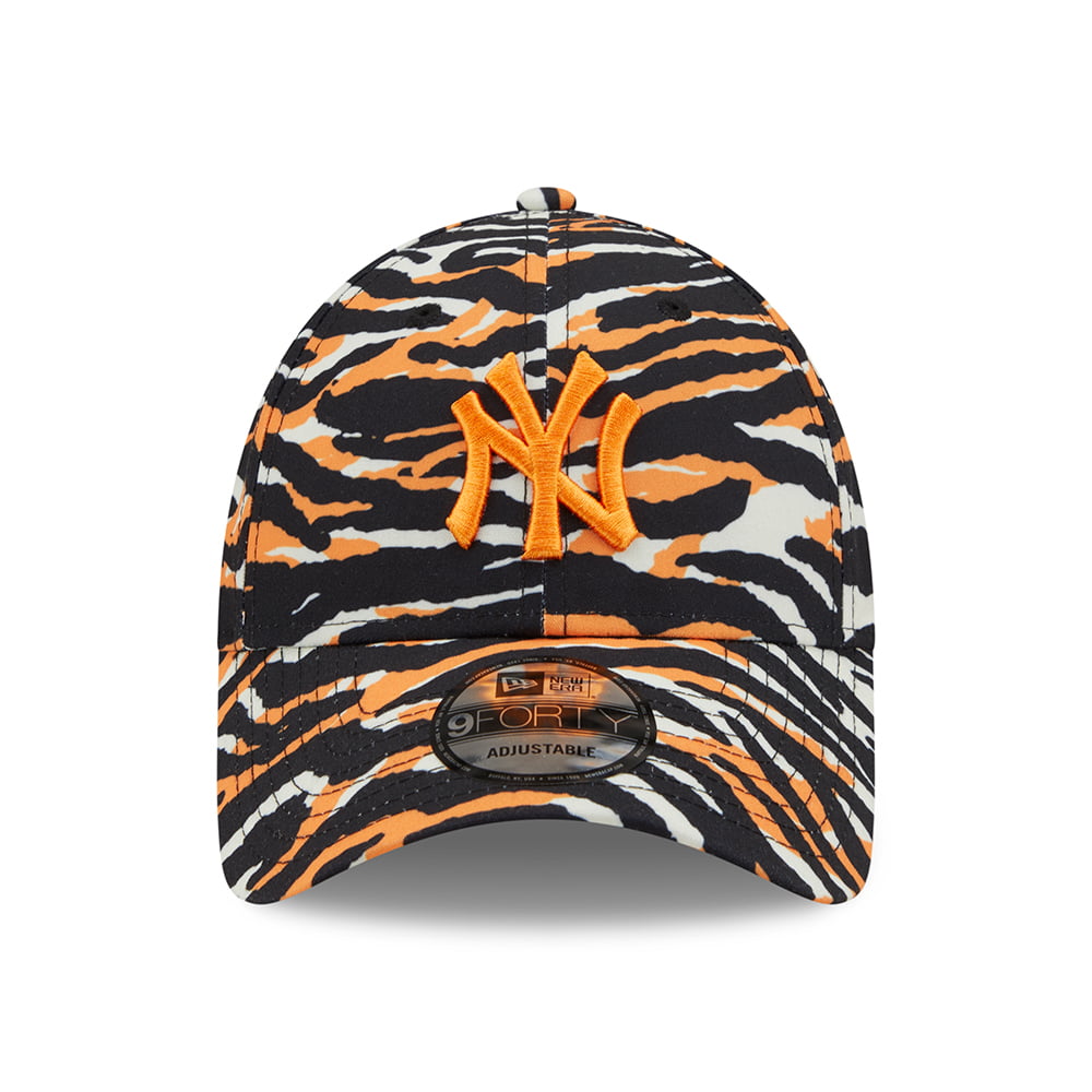 New Era 9FORTY New York Yankees Baseball Cap - MLB AOP Camo Print - Stone-Orange