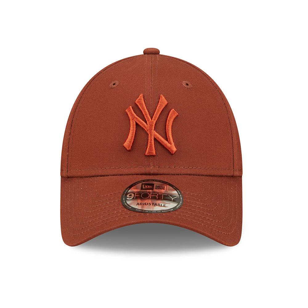 New Era 9FORTY New York Yankees Baseball Cap - MLB League Essential - Brown-Rust