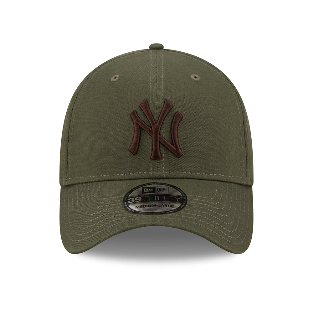 New Era 39THIRTY New York Yankees Baseball Cap - MLB League Essential - Olive-Brown