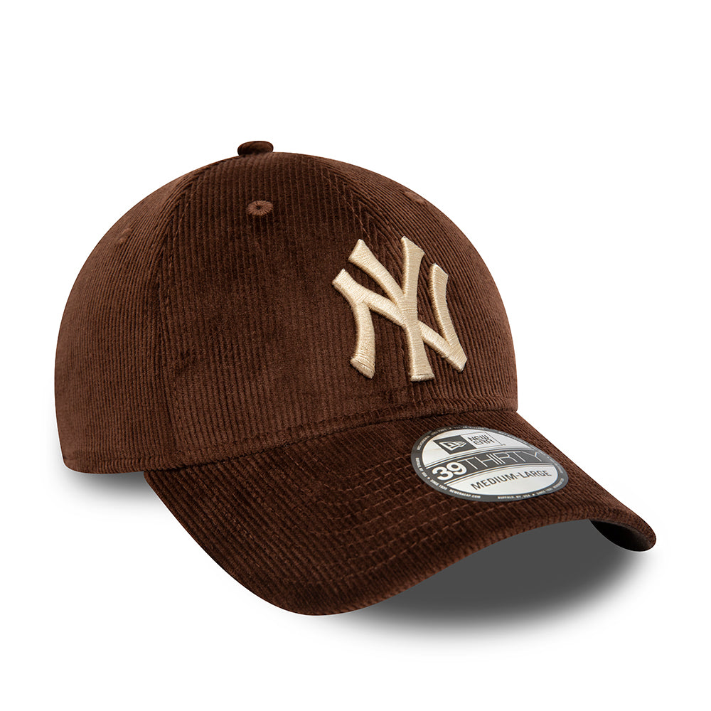 New Era 39THIRTY New York Yankees Baseball Cap - MLB Corduroy - Brown