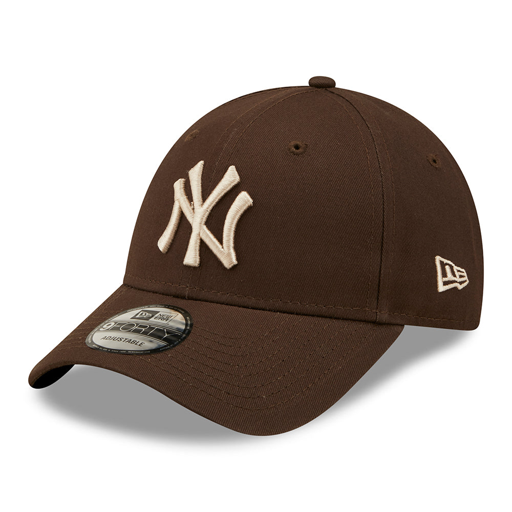 New Era 9FORTY New York Yankees Baseball Cap - League Essential - Brown-Stone