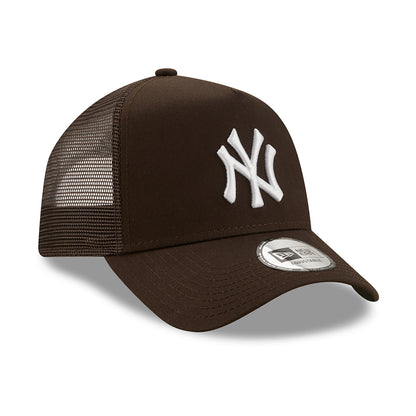 New Era 9FORTY New York Yankees A-Frame Trucker Cap - MLB League Essential - Dark Brown-White