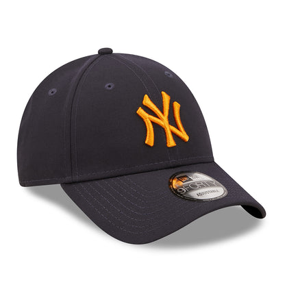 New Era 9FORTY New York Yankees Baseball Cap - MLB Repreve - Navy-Orange