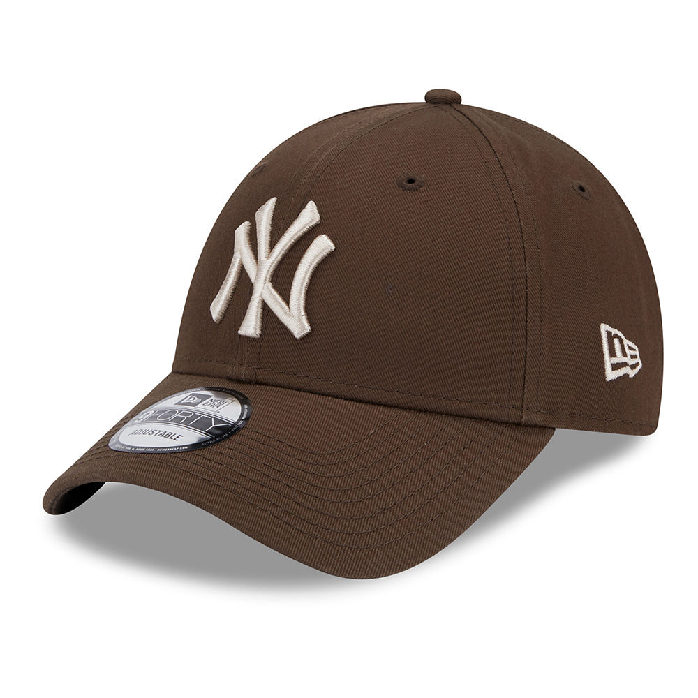 New Era 9FORTY New York Yankees Baseball Cap - MLB League Essential - Brown-Stone