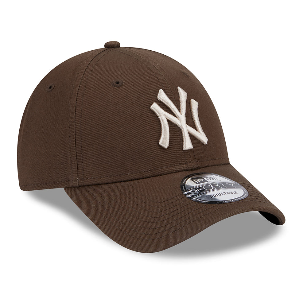 New Era 9FORTY New York Yankees Baseball Cap - MLB League Essential - Brown-Stone