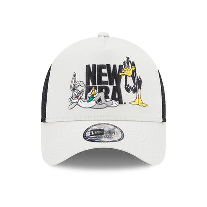 New Era Bugs Bunny & Daffy Duck A-Frame Trucker Cap - Looney Tunes - Stone-Black