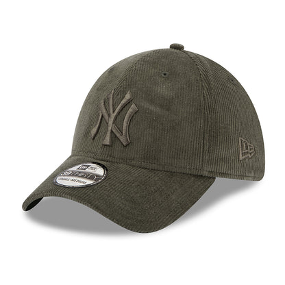 New Era 39THIRTY New York Yankees Baseball Cap - MLB Cord - Olive On Olive