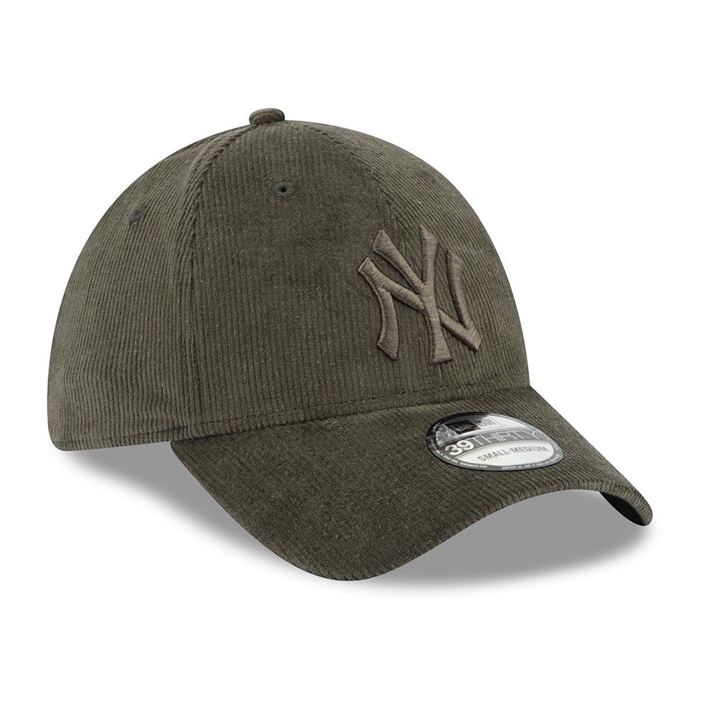 New Era 39THIRTY New York Yankees Baseball Cap - MLB Cord - Olive On Olive