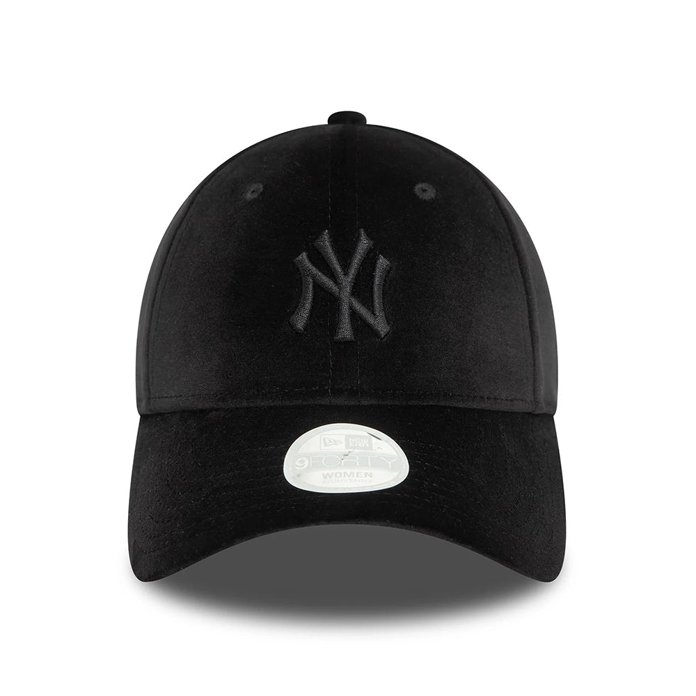 New Era Womens 9FORTY New York Yankees Baseball Cap - MLB Velour - Black