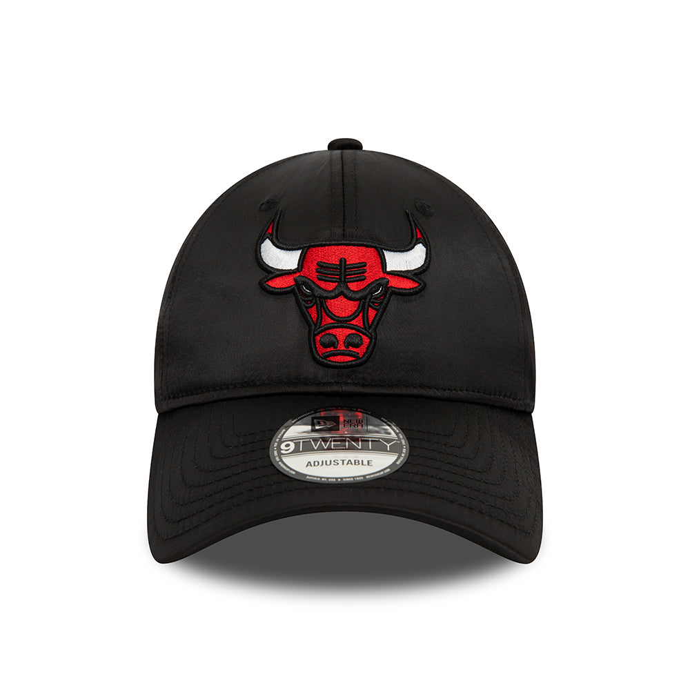 New Era 9TWENTY Chicago Bulls Baseball Cap - NBA Satin - Black