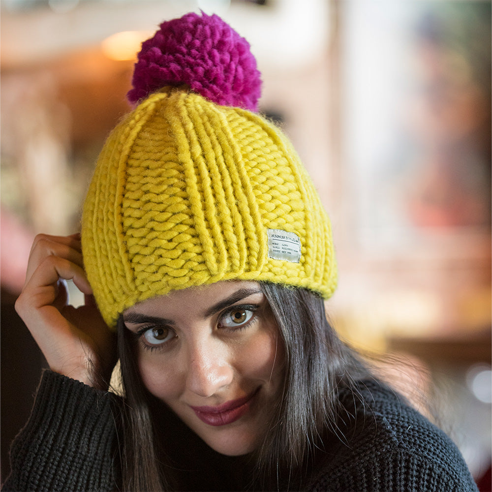 Kusan Multi Pom Bobble Hat - Yellow