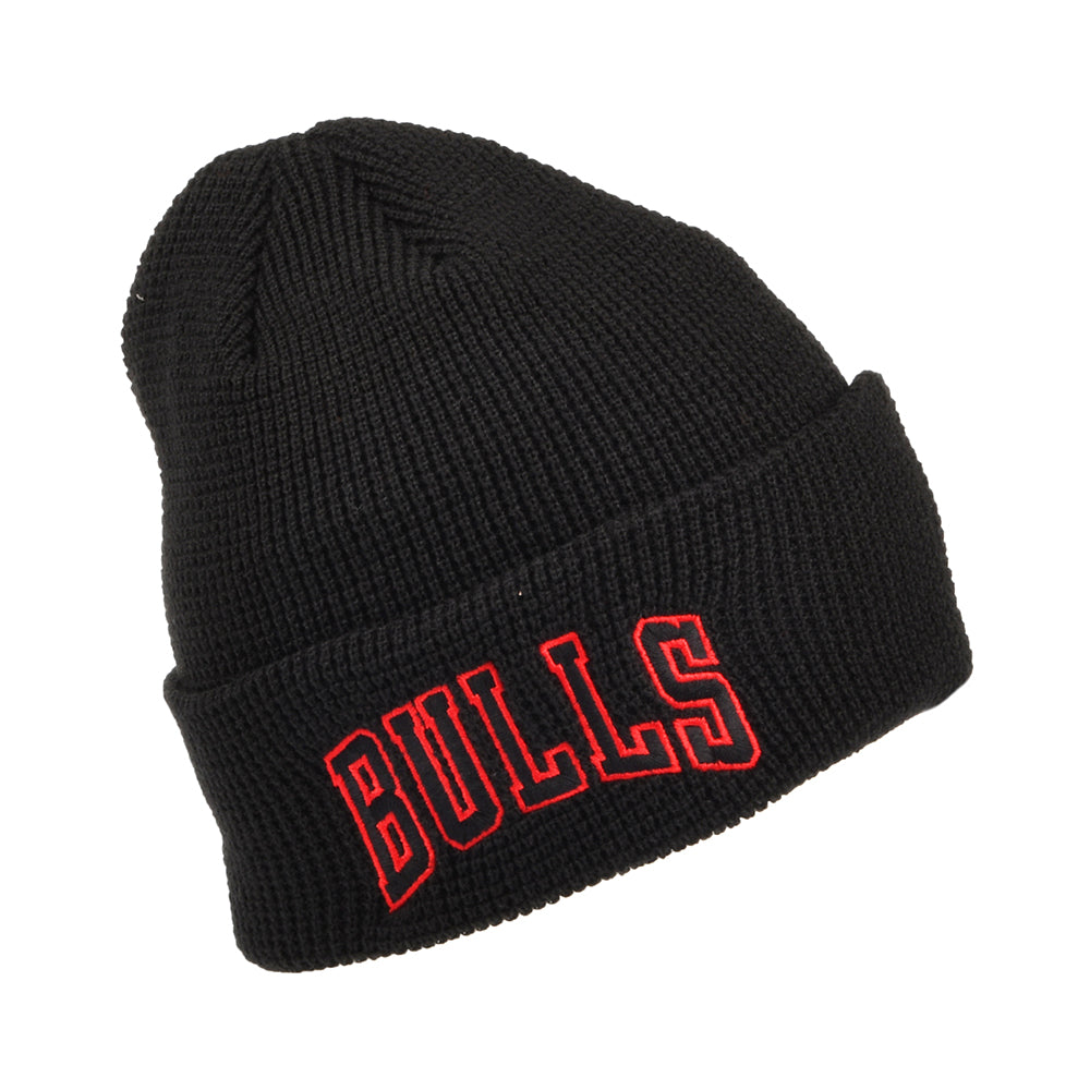 New Era Chicago Bulls Cuff Beanie Hat - NBA Pop Outline - Black